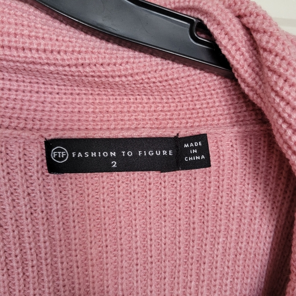 Garnerstyle for Fashion to Figure off the shoulder blush sweater - Picture 2 of 3